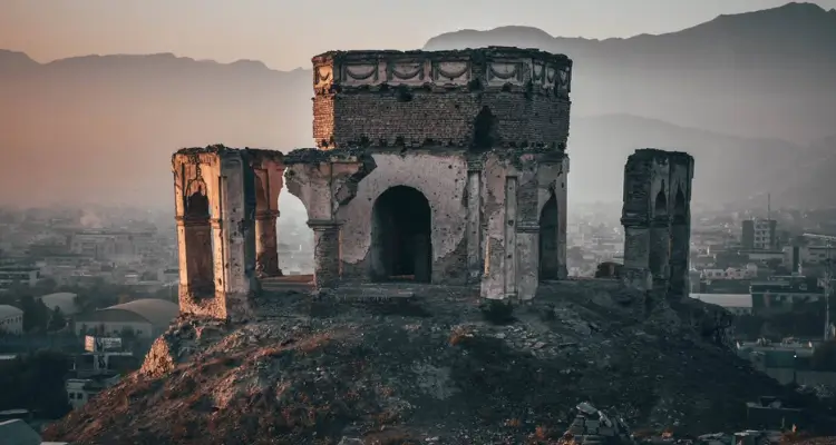 Mais de mil mortos em terremoto no Afeganistão