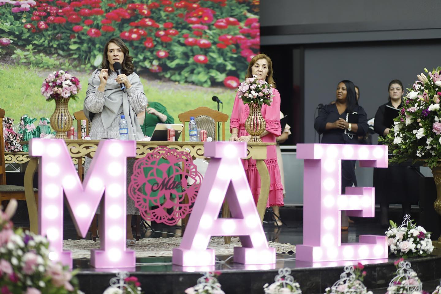 Mães celebram seu dia com jantar