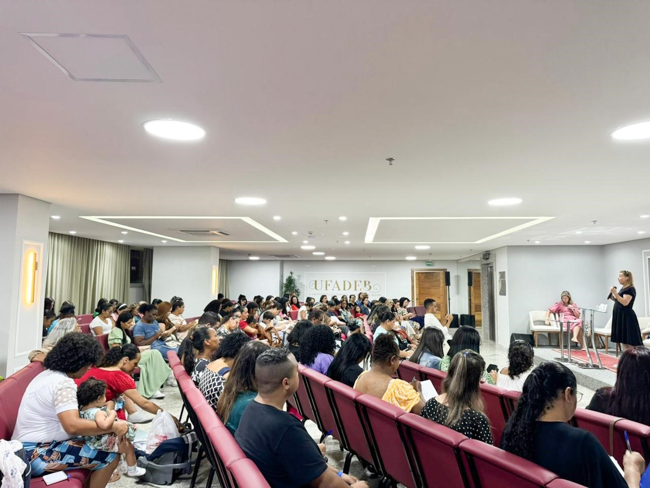 Departamento infantil realiza palestra sobre autismo