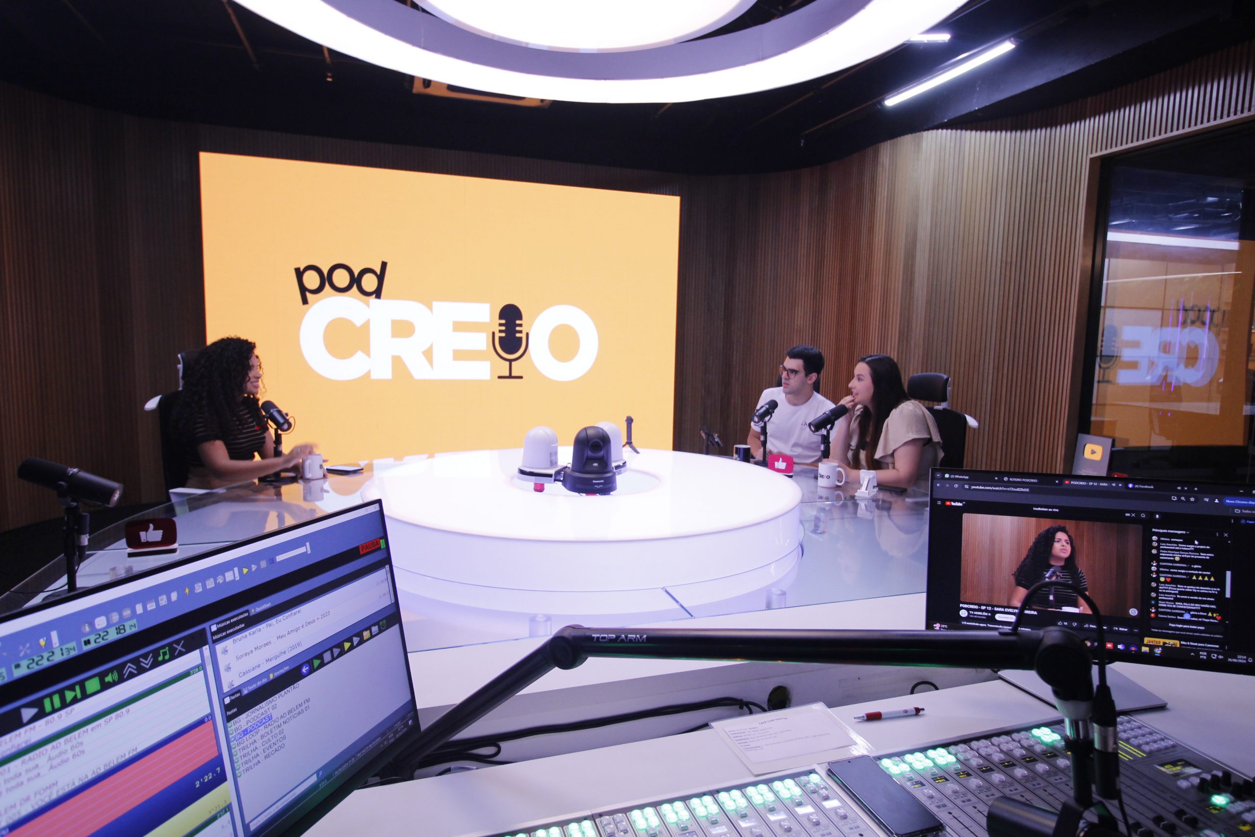 PODCREIO entrevista cantora Sara Evelyn