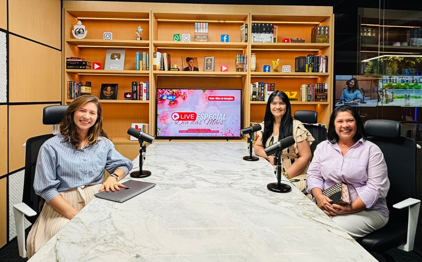 Live Especial Celebra o Dia das Mães na Rádio AD FM 88.7