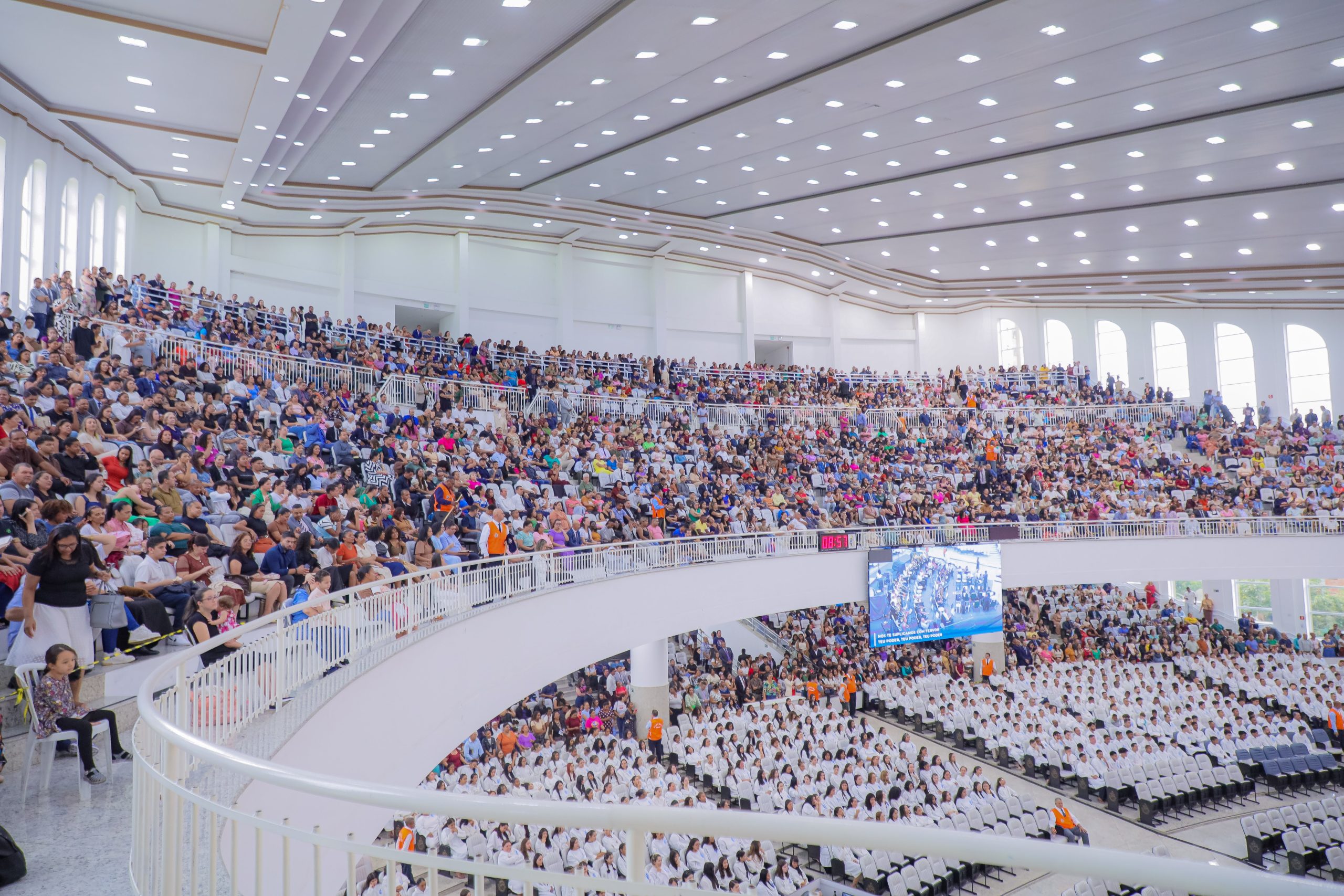 1º Batismo de 2026 enche o templo na AD Belém em SP
