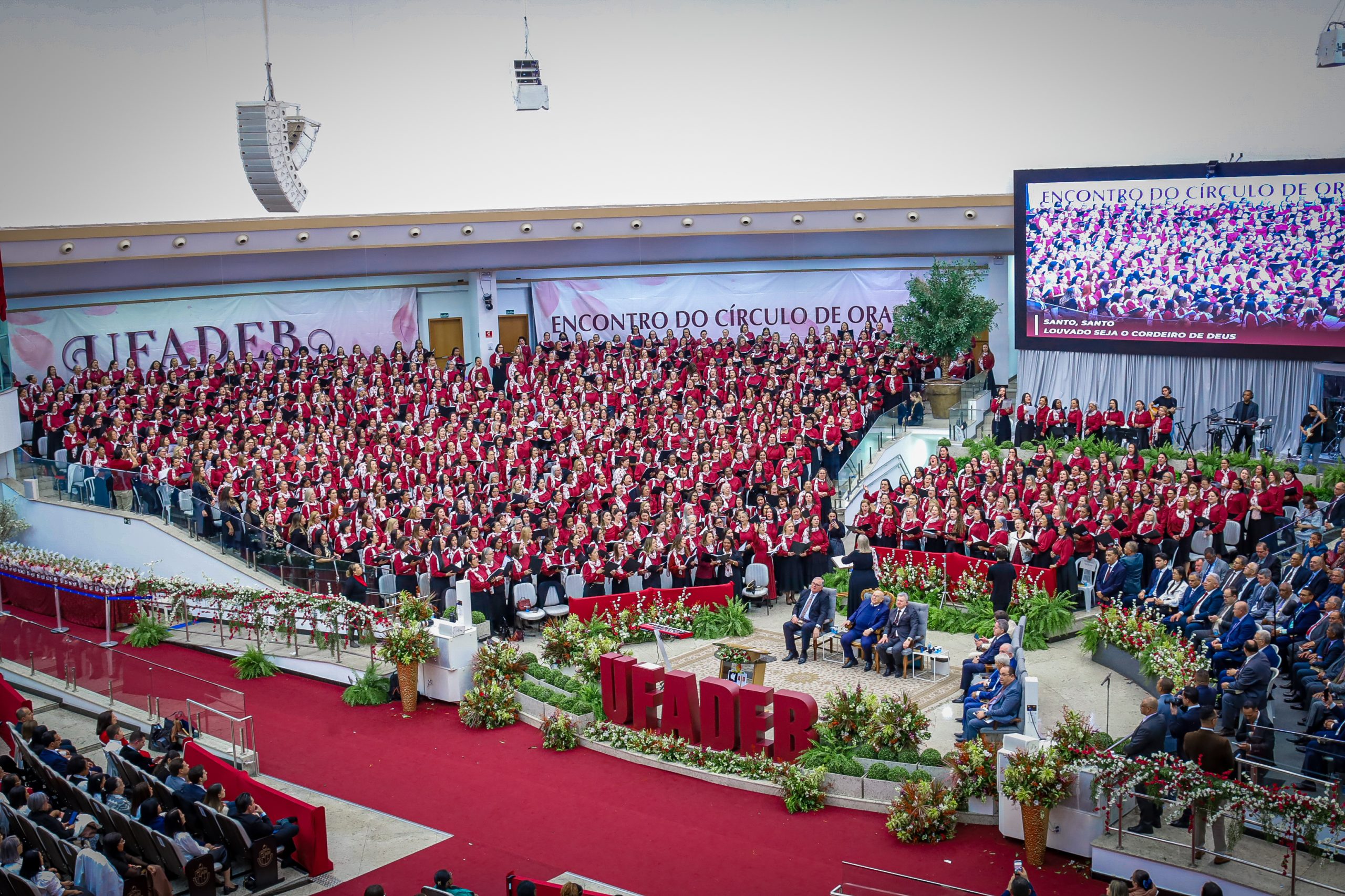 Círculo de Oração celebra 45 anos de dedicação a Deus